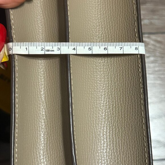 Kenneth Cole Taupe & White Leather Alex Shoulder Bag – Like New - Picture 8 of 10